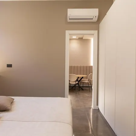 4da6 -duomo- Large Luxury Appartement Milan