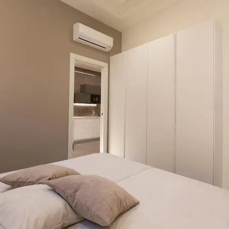 4da6 -duomo- Large Luxury Appartement *