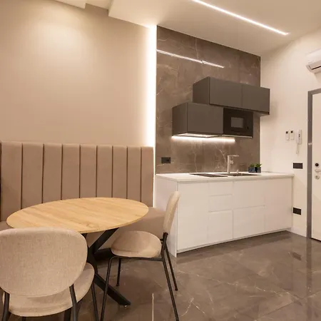 Appartement 4da6 -duomo- Large Luxury Milan